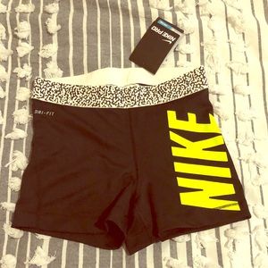 Nike pro new black